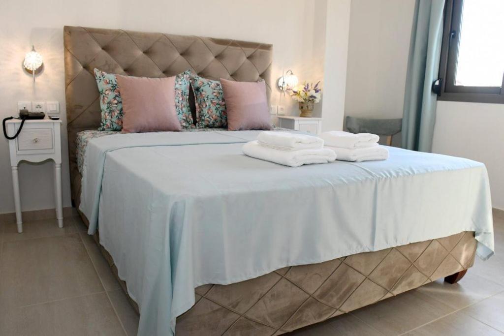 Theano Luxury Suites Nikiti Kültér fotó