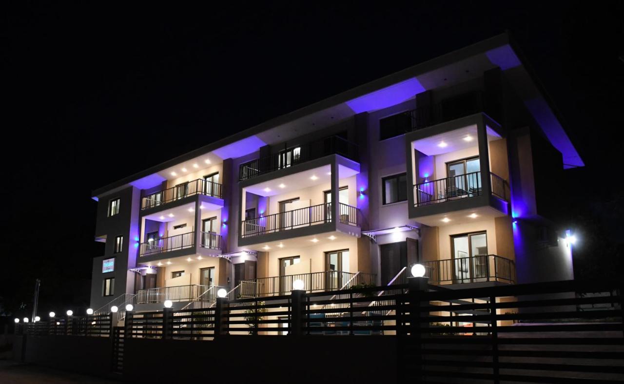 Theano Luxury Suites Nikiti Kültér fotó