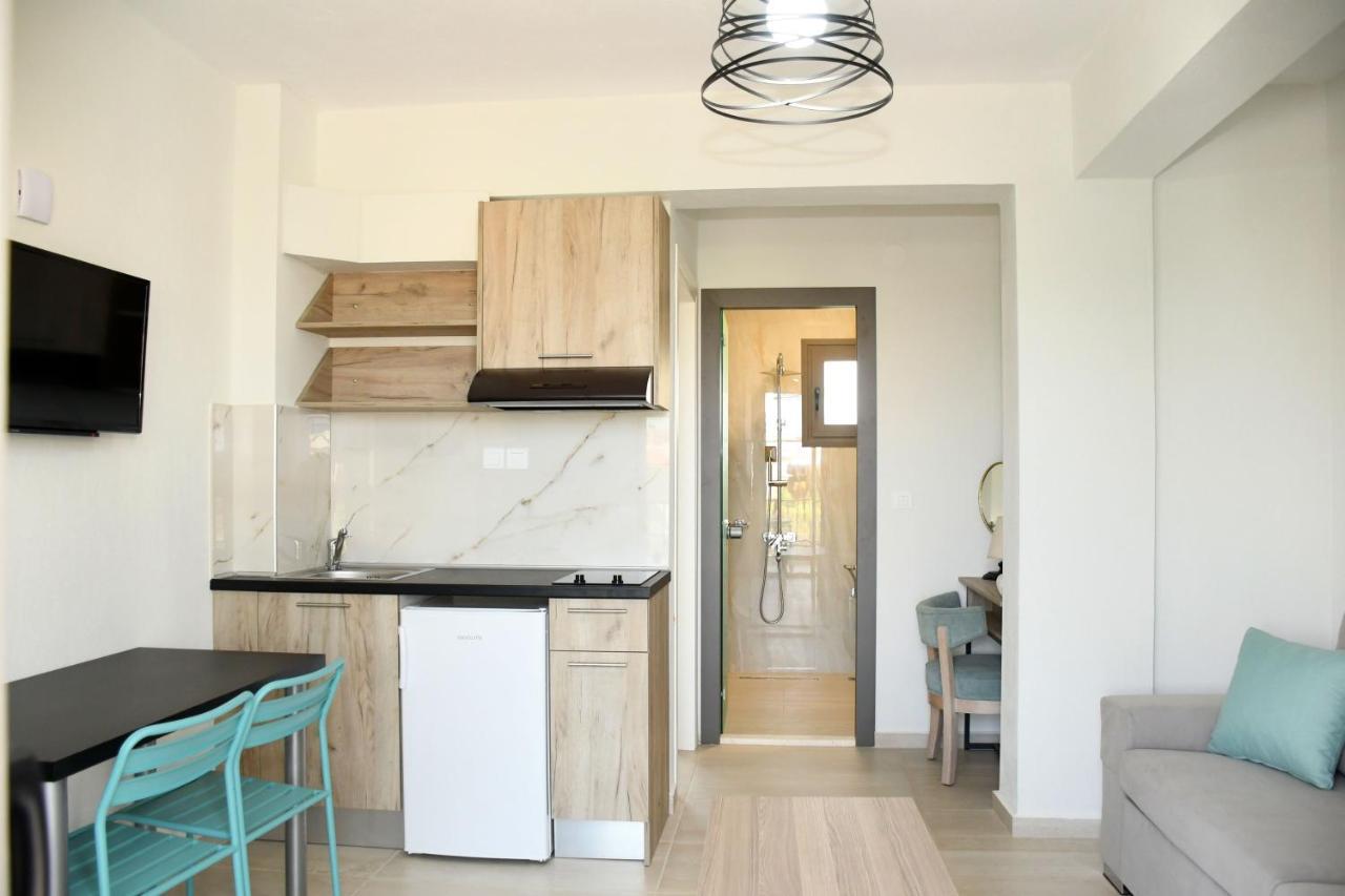 Theano Luxury Suites Nikiti Kültér fotó