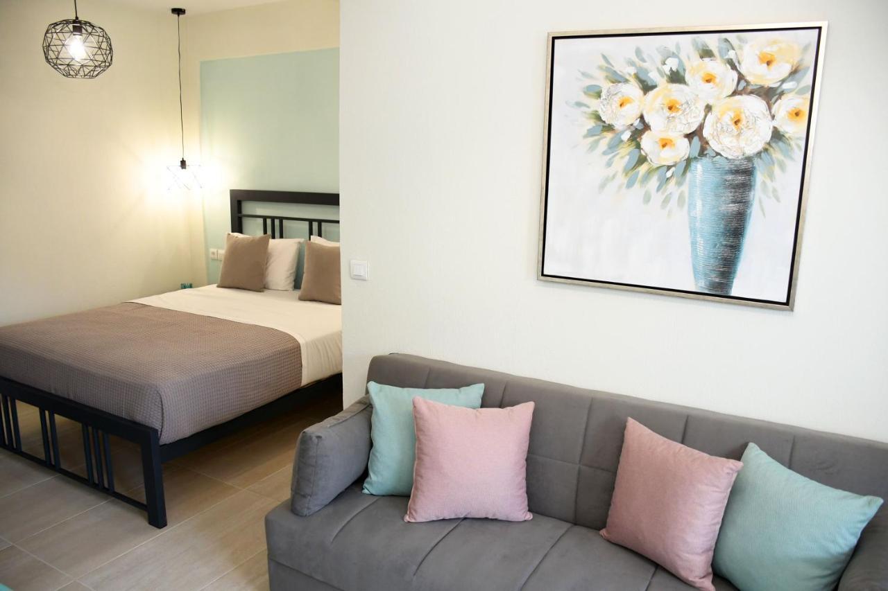 Theano Luxury Suites Nikiti Kültér fotó