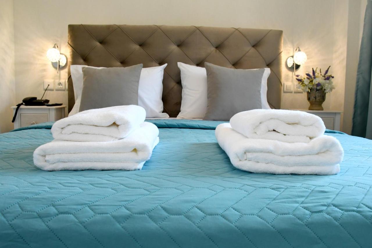 Theano Luxury Suites Nikiti Kültér fotó